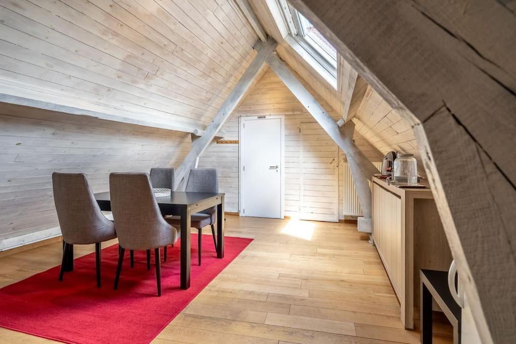 The Bruges Belfry View Apartment ภายนอก รูปภาพ