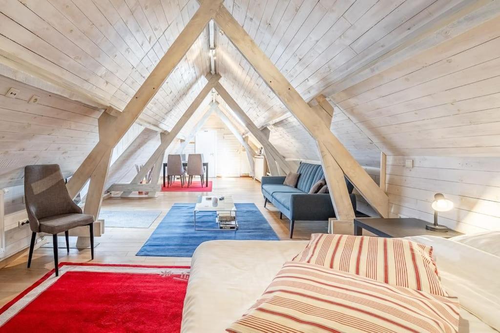 The Bruges Belfry View Apartment ภายนอก รูปภาพ